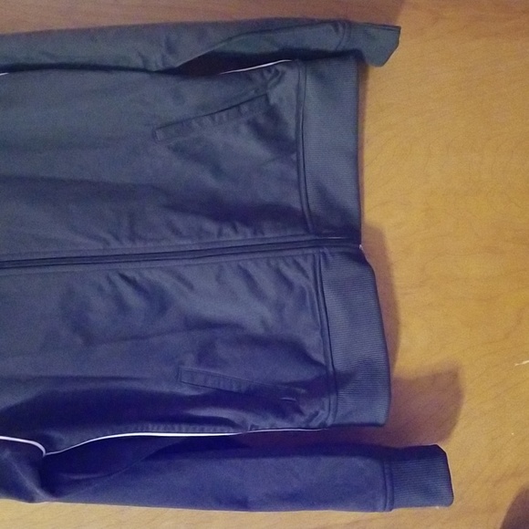 BCG LADIES Jacket Size Medium: A - Picture 2 of 4